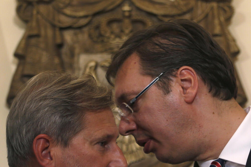Johanes Han, Aleksandar Vučić, Foto: Beta/AP