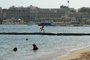 Rusija za 24 sata evakuisala 11.000 turista iz Egipta