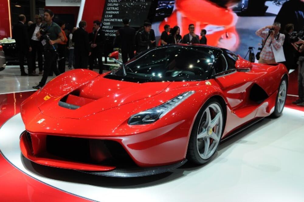 Ferari, Foto: FXLider