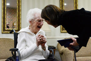 97-godišnja Margaret konačno dobila diplomu srednje škole