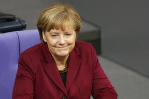 Merkel čestitala Davutogluu izbornu pobjedu