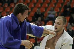 Antu Dubreti bronza u Malagi