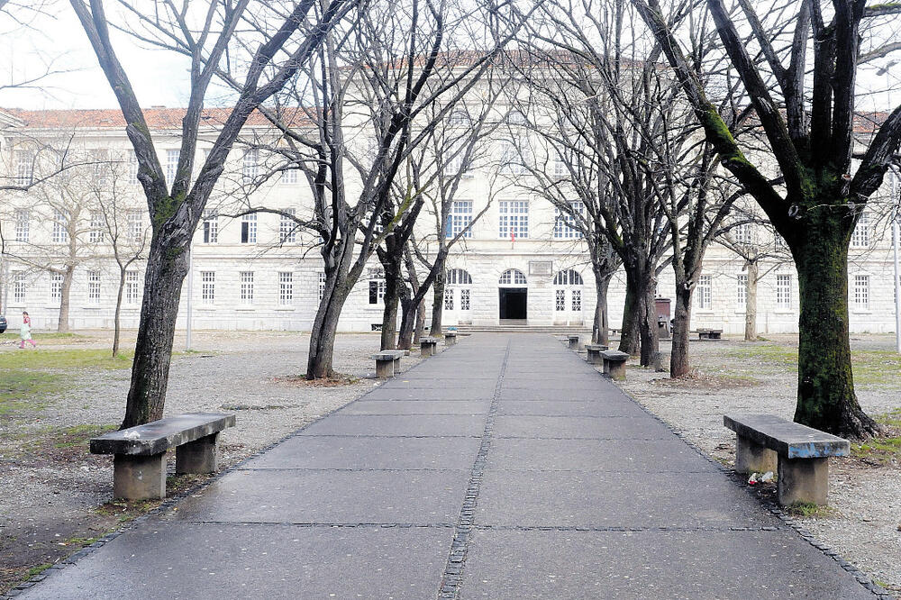 Gimnazija Slobodan Škerović Podgorica, Foto: Zoran Đurić
