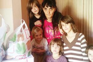 Javne ličnosti igraju košarku za Mirjanu Milačić i njene kćerke