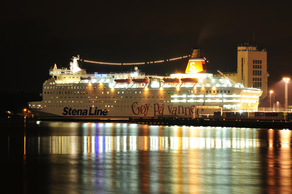Brod u noći, Foto: Shutterstock
