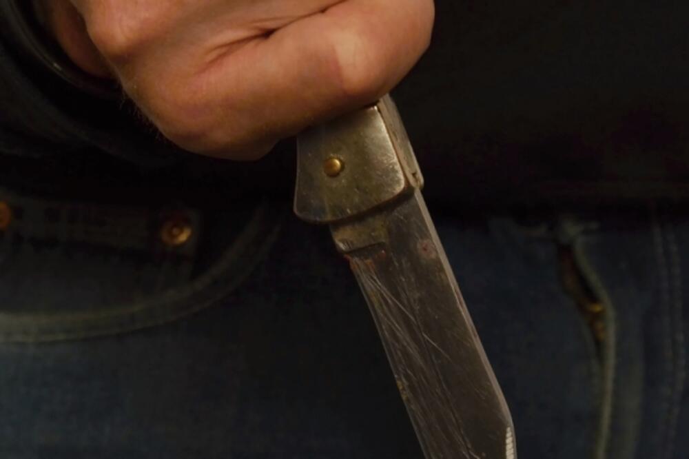 nož, napad nožem, Foto: Shutterstock.com