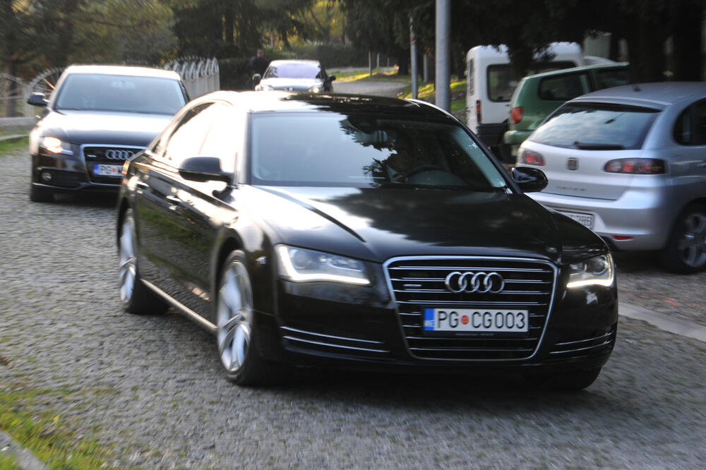 Uprava nabavlja i nova službena vozila, Foto: Boris Pejović