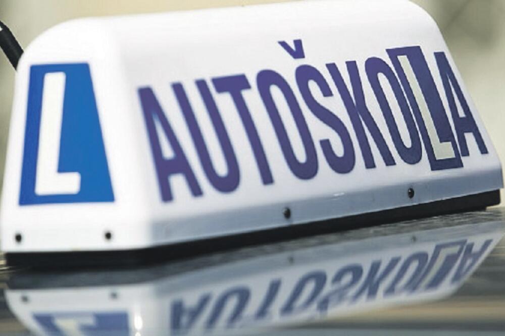 autoškola (Novina)