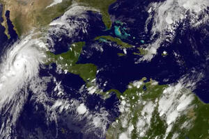 Meksička obala na Pacifiku sprema se za uragan Patriša