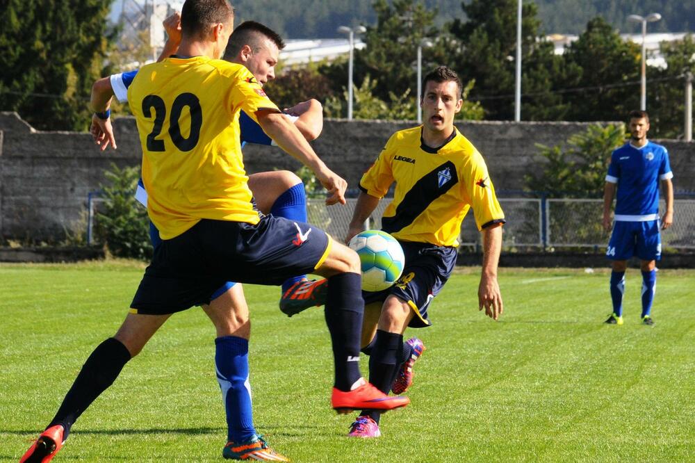 FK Budućnost žuta boja, Foto: Arhiva Vijesti