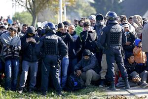 Haos na granici Slovenije i Austrije, policija se predala?