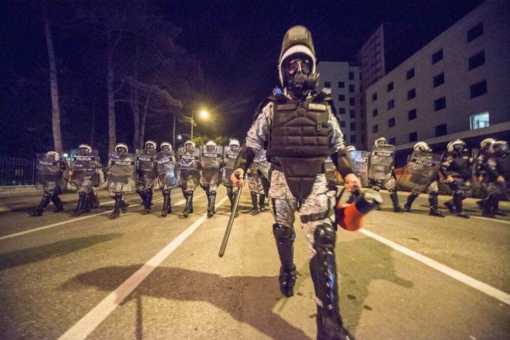 Protestt DF, policija, Foto: Anadolija