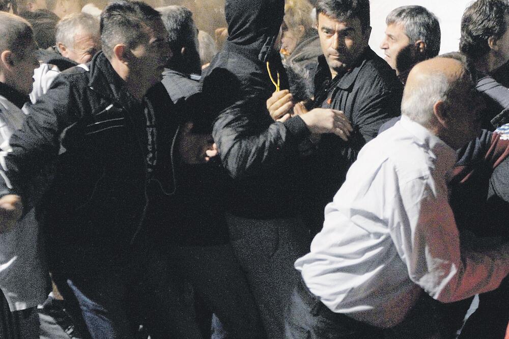 Protest, Podgorica (Novine)