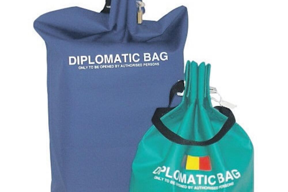 diplomatska torba (novina)