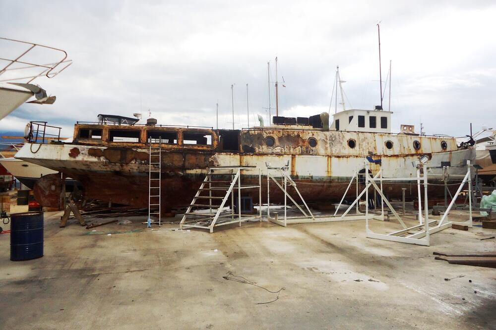 Barbara brod, požar, Foto: Siniša Luković