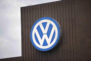 VW smanjuje ulaganja za milijardu eura