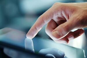 Naučnici razvili "touch screen" bez dodira