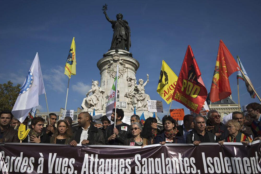 Protest, Pariz, Foto: Twitter