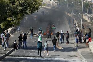Tri Palestinca ubijena na granici Gaze i Izraela