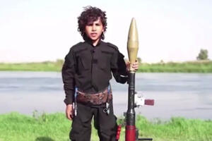 Video Islamske države: Desetogodišnjak prijeti da će ubiti Obamu