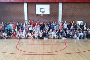 Časovi odbojke za osnovce iz škola "Pavle Rovinski" i "Savo...