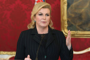 Grabar Kitarović traži da joj Nikolić u lice kaže šta misli o njoj