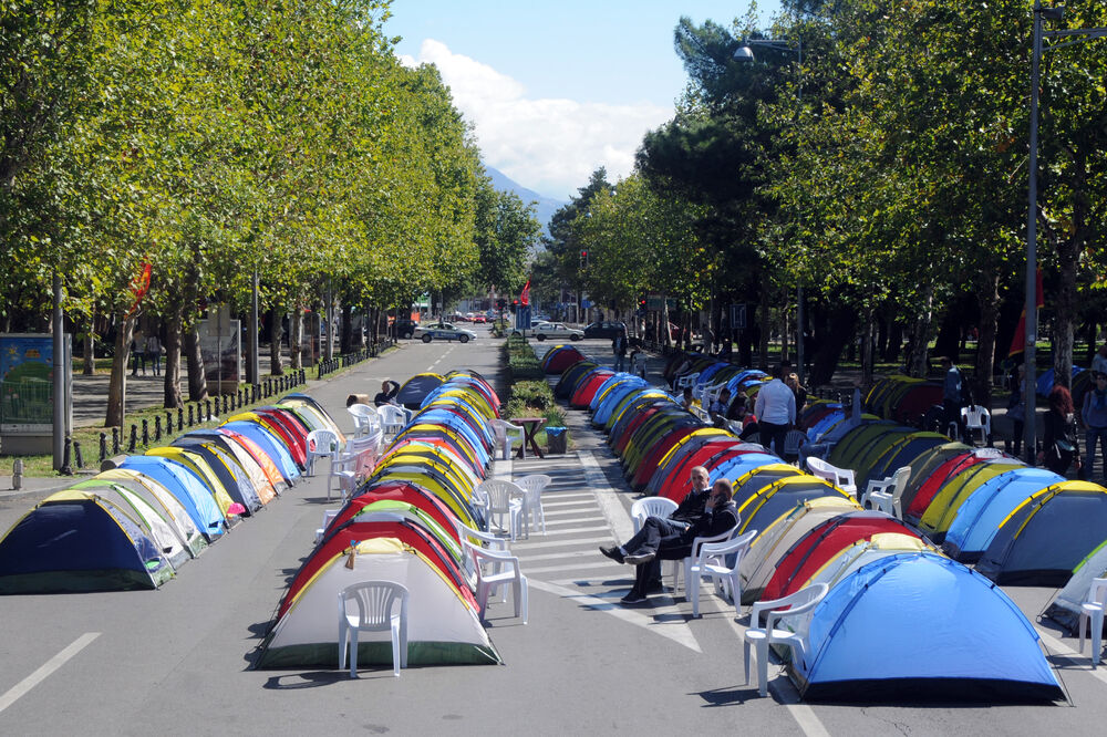 protesti DF, Foto: Boris Pejović