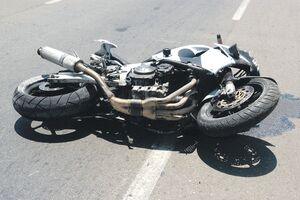 Motociklista povrijeđen u udesu u Baru