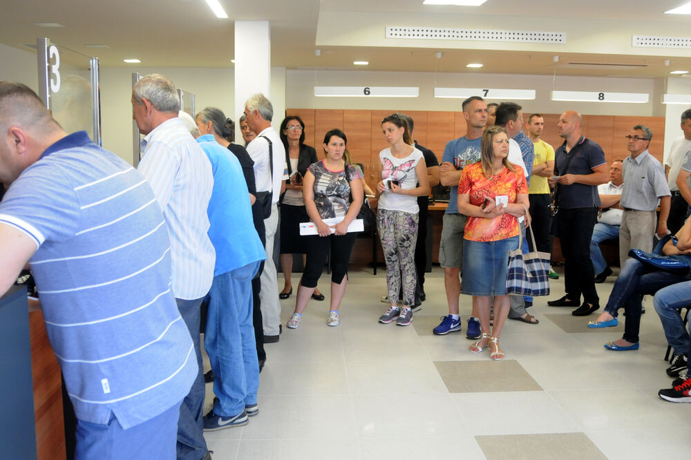 MUP, limenka, dokumenta, Foto: Boris Pejović