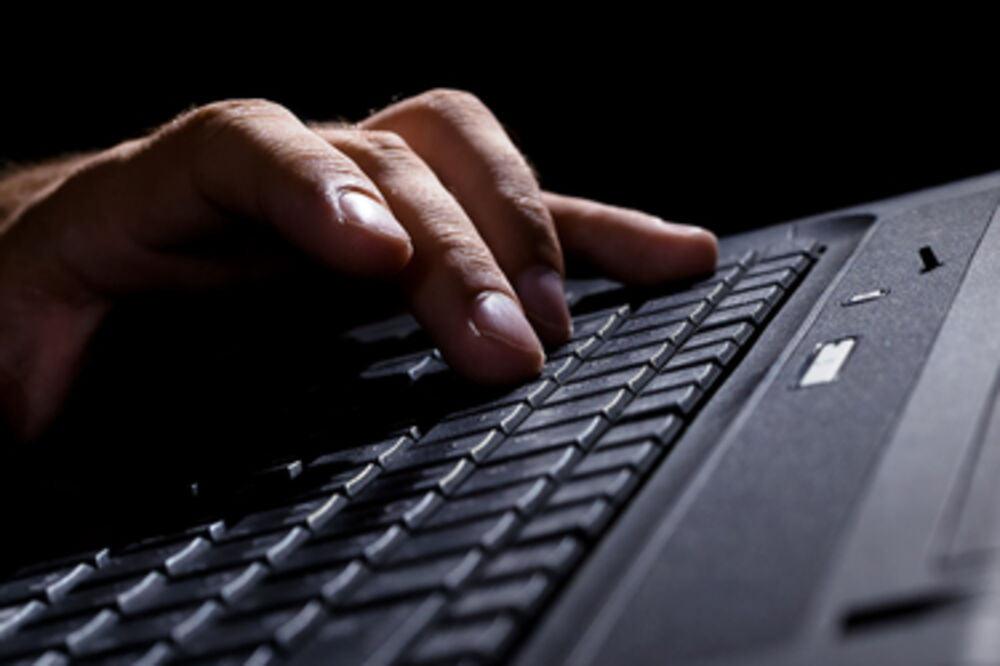 kompjuter, haker, Foto: Shuterstock