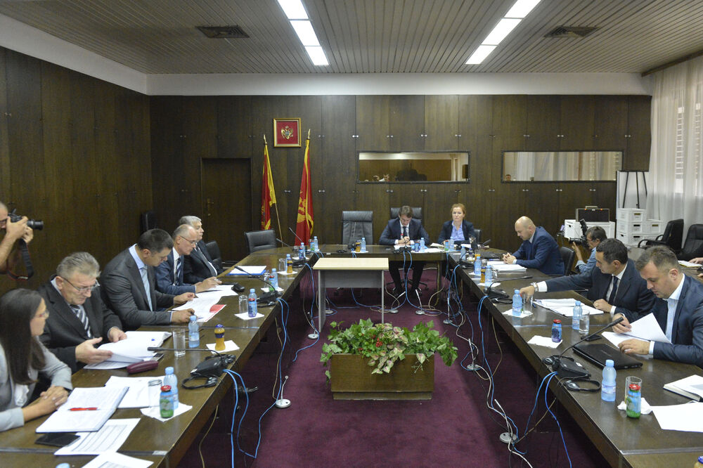 Komisija za sprovođenje Strategije za borbu protiv organizovanog kriminala i korupcije, Foto: Savo Prelević
