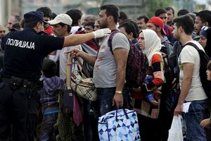 Iz Grčke u Makedoniju svakodnevno prelazi od 2.000 do 3.000 ljudi