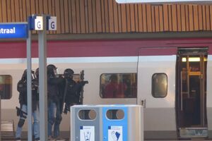 Roterdam: Uhapšen muškarac koji se zaključao u toaletu u vozu