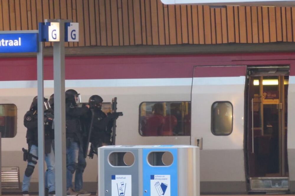 Roterdam, voz, Foto: Twitter