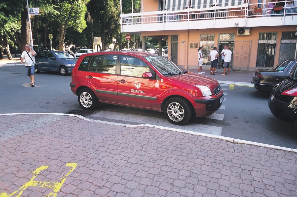 parkiranje Tivat, Foto: Siniša Luković