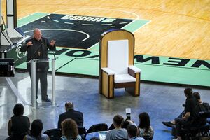 Kardinal i njujorški zvaničnici osudili prodaju ulaznica za...