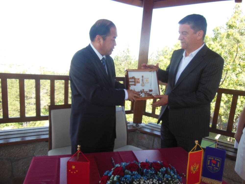 Veselin Grbović, Baoding Ma Jufeng