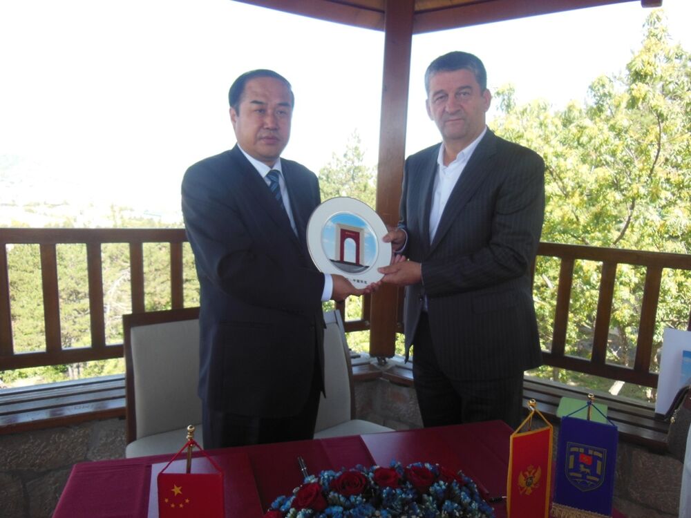 Veselin Grbović, Baoding Ma Jufeng