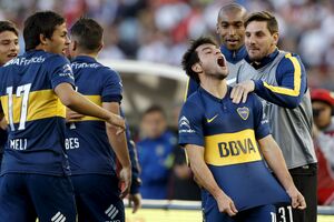 Boki “superklasiko” na “Monumentalu”