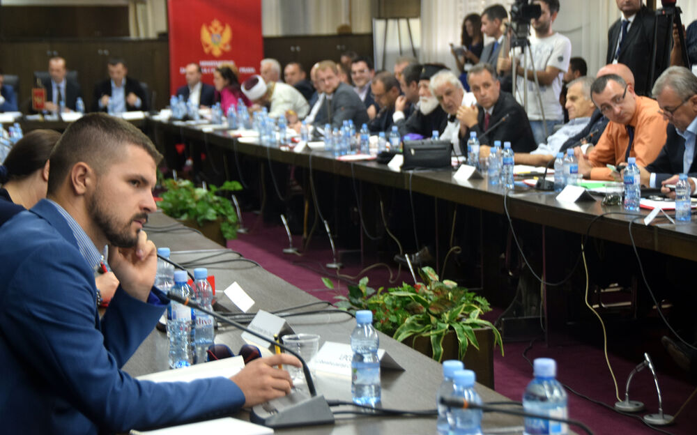 Javna rasprava, Mihailo, Velibor Džomić, Suad Numanović