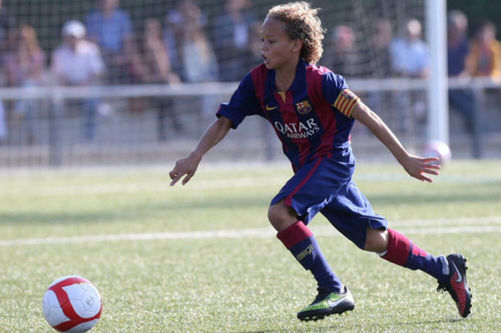 Ćavi Simons, Foto: Http://www.pics4world.com/