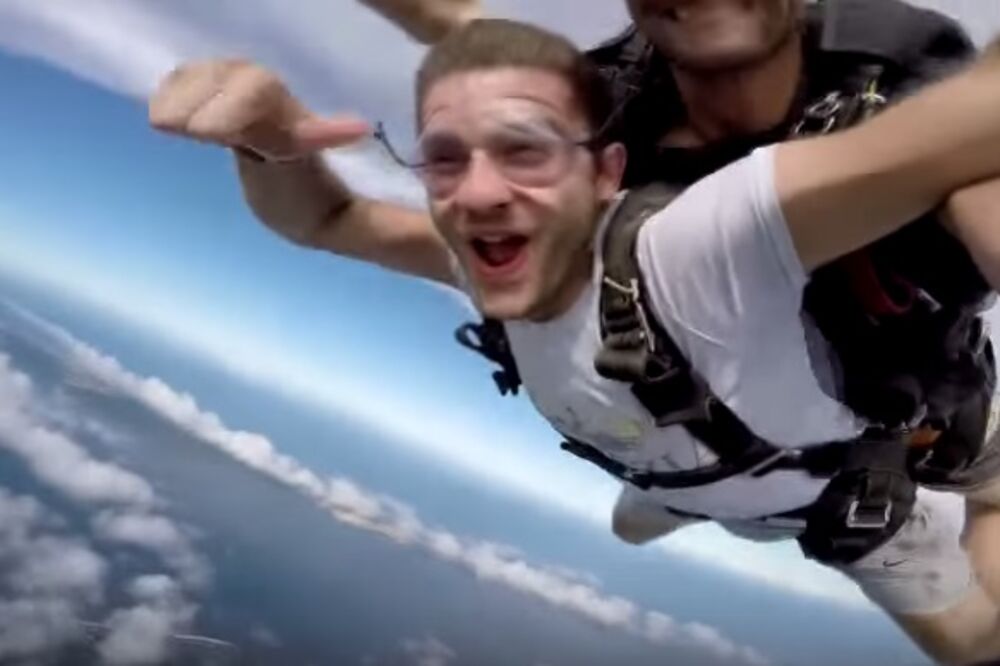 Podgoričanin, skydiving, Foto: Screenshot (YouTube)