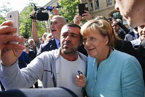 Izbjeglice aplauzom dočekale Angelu Merkel