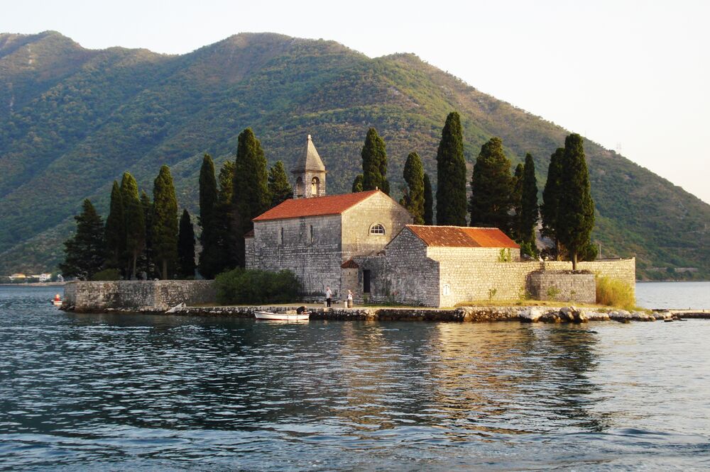 Katolički samostan Svetog Jurja u Boki Kotorskoj, Foto: Siniša Luković