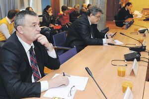 Popović  čeka odluku centrale