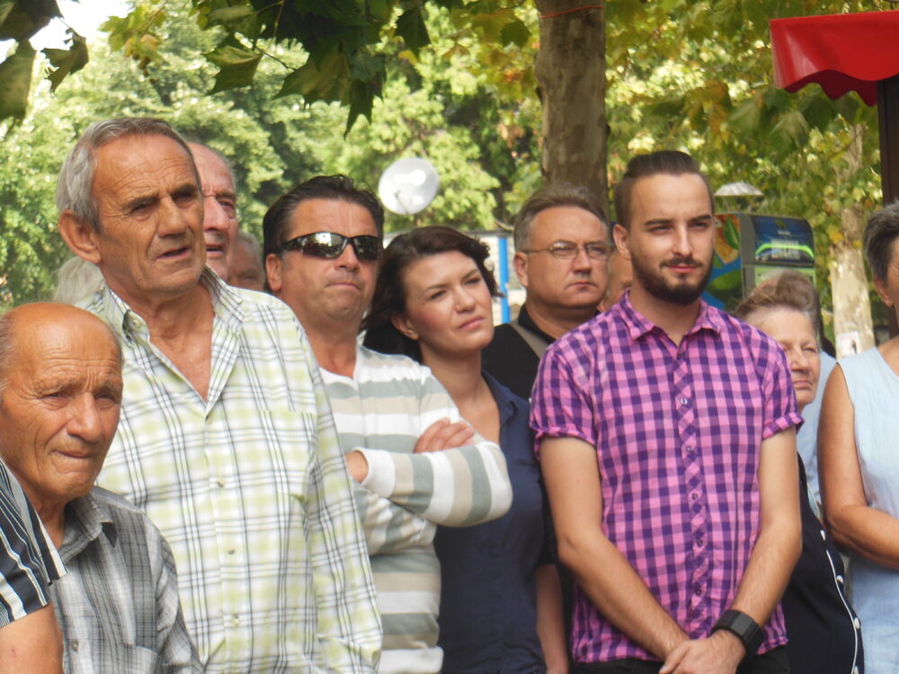 Komunisti, Stevan Milivojević, Bojana Jokić