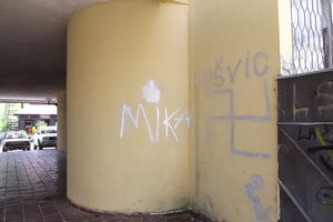 Grafiti sa nacističkim obilježjima osvanuli na Žabljaku
