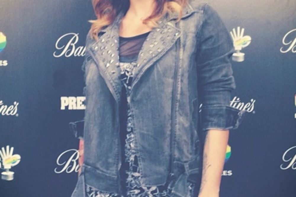 Marien Baker (Novina)