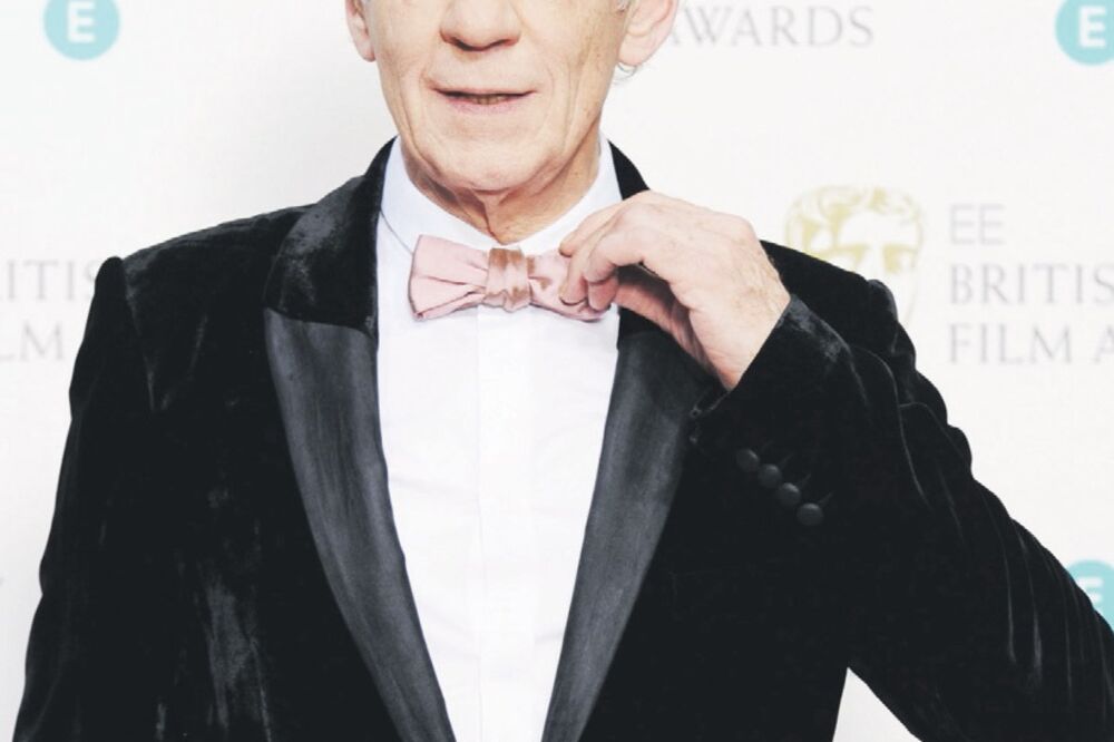 Ijan Mekelen (Novina)