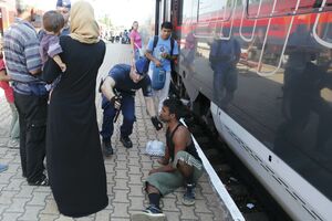Mađarski voz sa oko 400 izbjeglica zaustavljen na austrijskoj...
